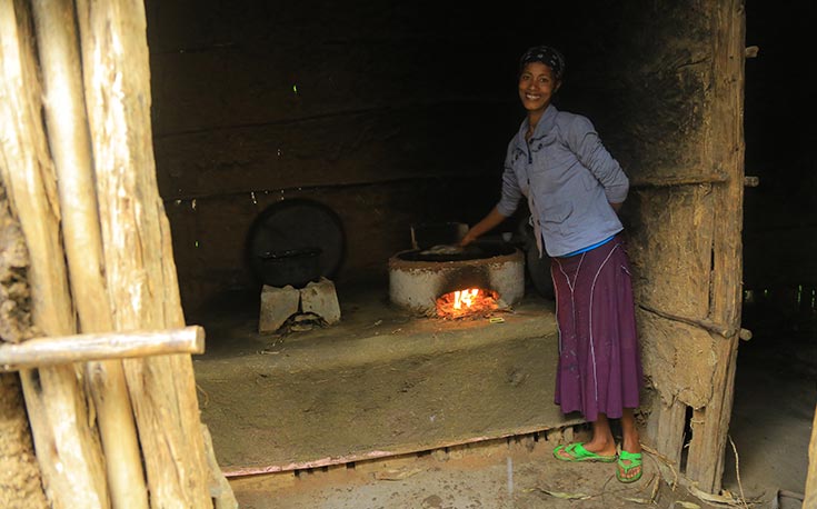 Der Haushalt von Toleshi ist einer der Ersten mit einem holzsparenden Ofen. (Foto)
